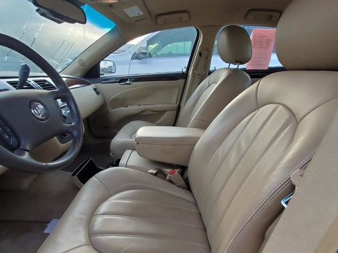 Used 2011 Buick Lucerne CXL image 3