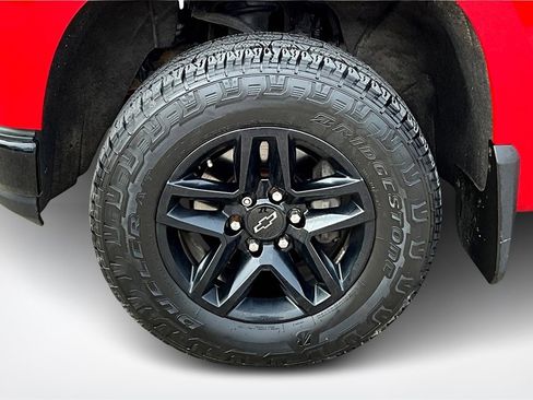 Used 2019 Chevrolet Silverado 1500 LT Trail Boss image 32