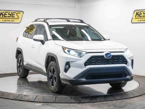 Used 2019 Toyota RAV4 XLE image 5