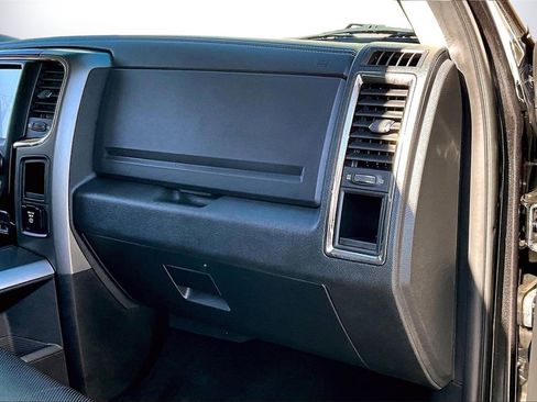 Certified 2015 RAM 1500 Sport w/ Convenience Group image 19