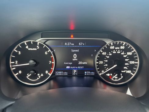 Used 2023 Nissan Altima 2.5 SR w/ SR Premium Package image 12