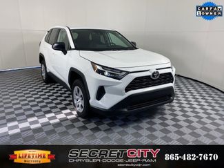 Used 2025 Toyota RAV4 LE video 1