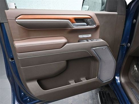 Used 2023 GMC Sierra 1500 Denali w/ Denali Reserve Package image 5
