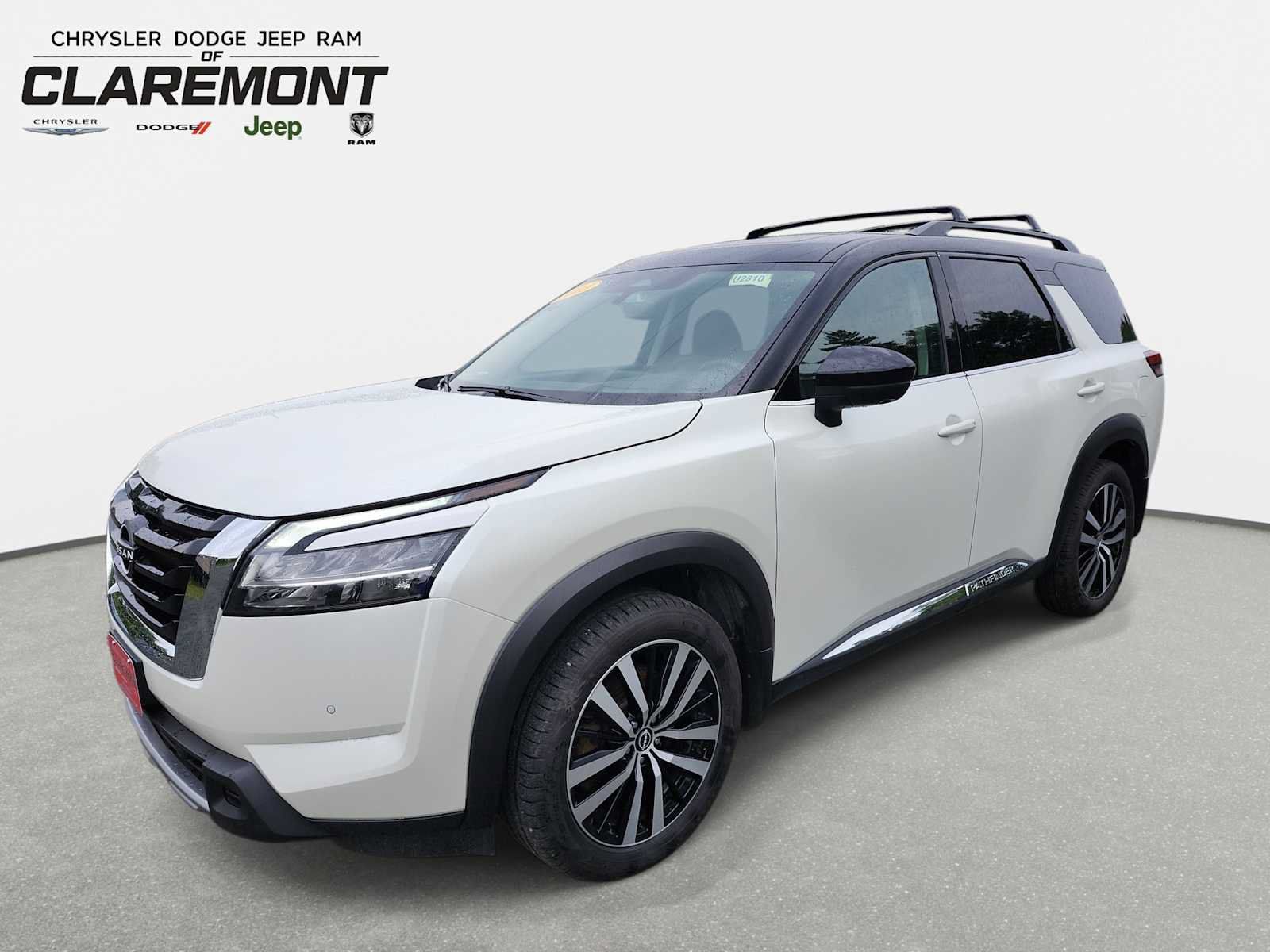 Used 2023 Nissan Pathfinder Platinum AWD/4WD image 1