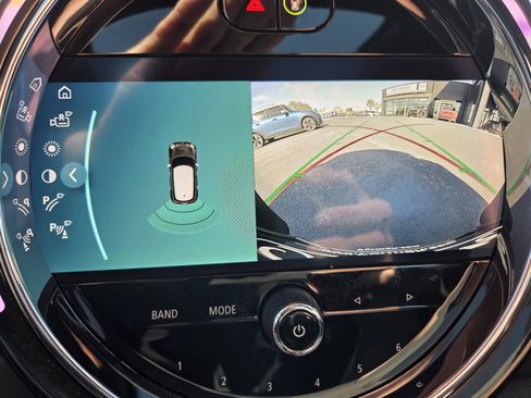 Used 2022 MINI Cooper Clubman S w/ Premium Package image 25