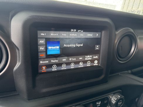 Used 2022 Jeep Wrangler Unlimited Sport AWD/4WD image 22