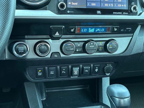 Used 2023 Toyota Tacoma TRD Off-Road w/ TRD Premium Off Road Package AWD/4WD image 21