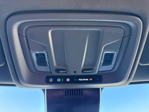 Used 2024 Chevrolet Silverado 2500 LT image 39