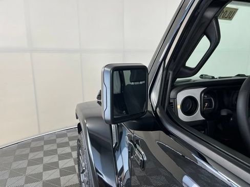 Used 2026 Jeep Gladiator Sport AWD/4WD image 14