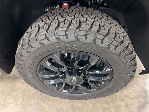 New 2026 Chevrolet Silverado 3500 LT w/ Trail Boss Package image 18