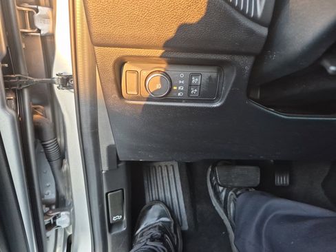 Used 2024 Ford Ranger XL image 20