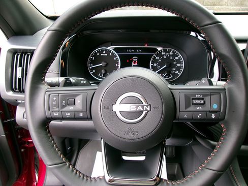 Used 2024 Nissan Pathfinder Rock Creek image 19