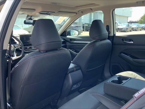 New 2025 Nissan Altima 2.5 SR w/ SR Premium Package image 15