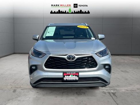 Used 2023 Toyota Highlander XLE AWD/4WD image 8