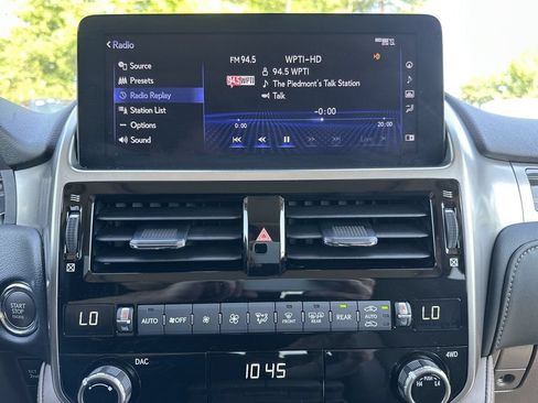 Used 2023 Lexus GX 460 Premium w/ Premium Package AWD/4WD image 11