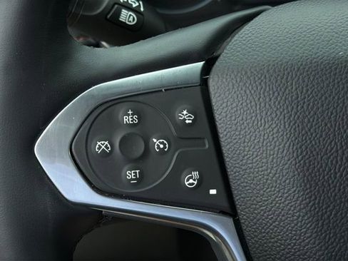Used 2023 Chevrolet Traverse RS FWD image 27