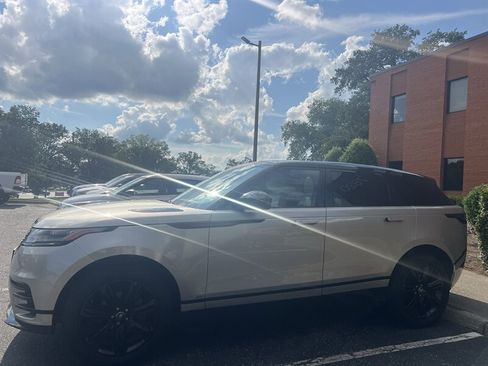 Used 2020 Land Rover Range Rover Velar R-Dynamic S AWD/4WD image 2