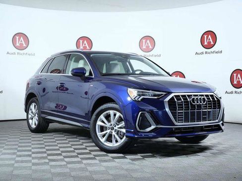 Used 2023 Audi Q3 2.0T Premium Plus w/ Premium Plus Package AWD/4WD image 1