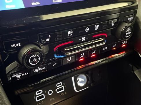 Used 2024 Jeep Grand Cherokee Overland w/ Trailer Tow Package image 7