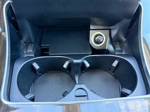 Used 2019 Mercedes-Benz GLC 300 4MATIC image 23
