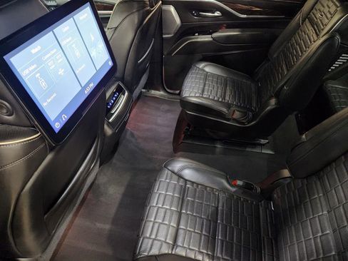 Used 2021 Cadillac Escalade Premium Luxury Platinum image 53