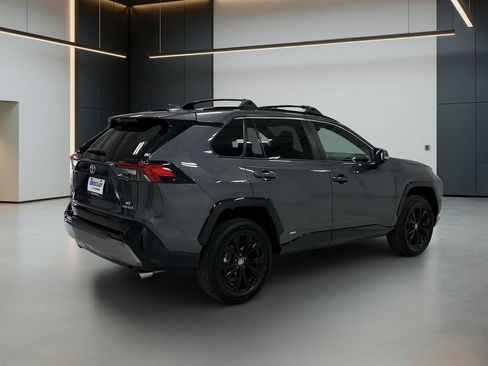 Used 2023 Toyota RAV4 SE w/ SE Grade Weather Package AWD/4WD image 6