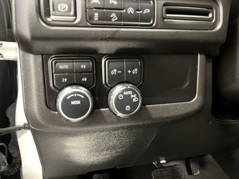 Certified 2022 Chevrolet Tahoe Premier AWD/4WD image 32