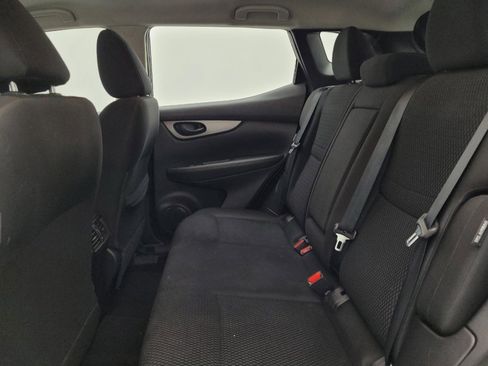 Used 2020 Nissan Rogue Sport S image 18