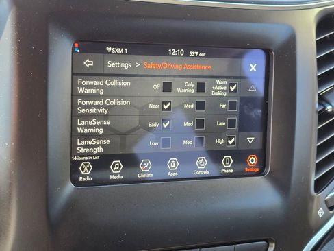 Used 2021 Jeep Cherokee Latitude Plus image 21