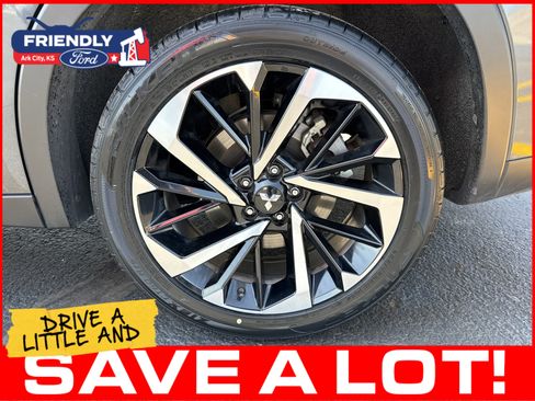 Used 2024 Mitsubishi Outlander SE FWD image 22