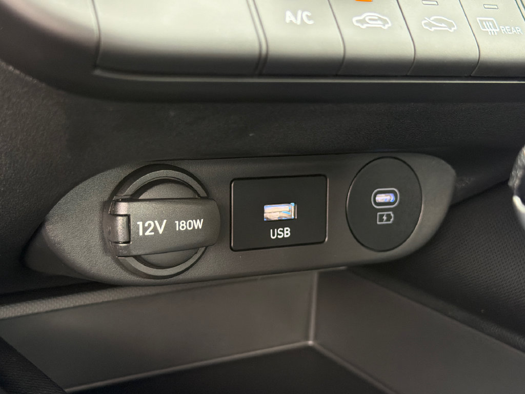 Used 2026 Hyundai Elantra SE FWD image 30