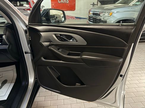 Used 2021 Chevrolet Traverse LS w/ LPO, Blackout Package FWD image 12