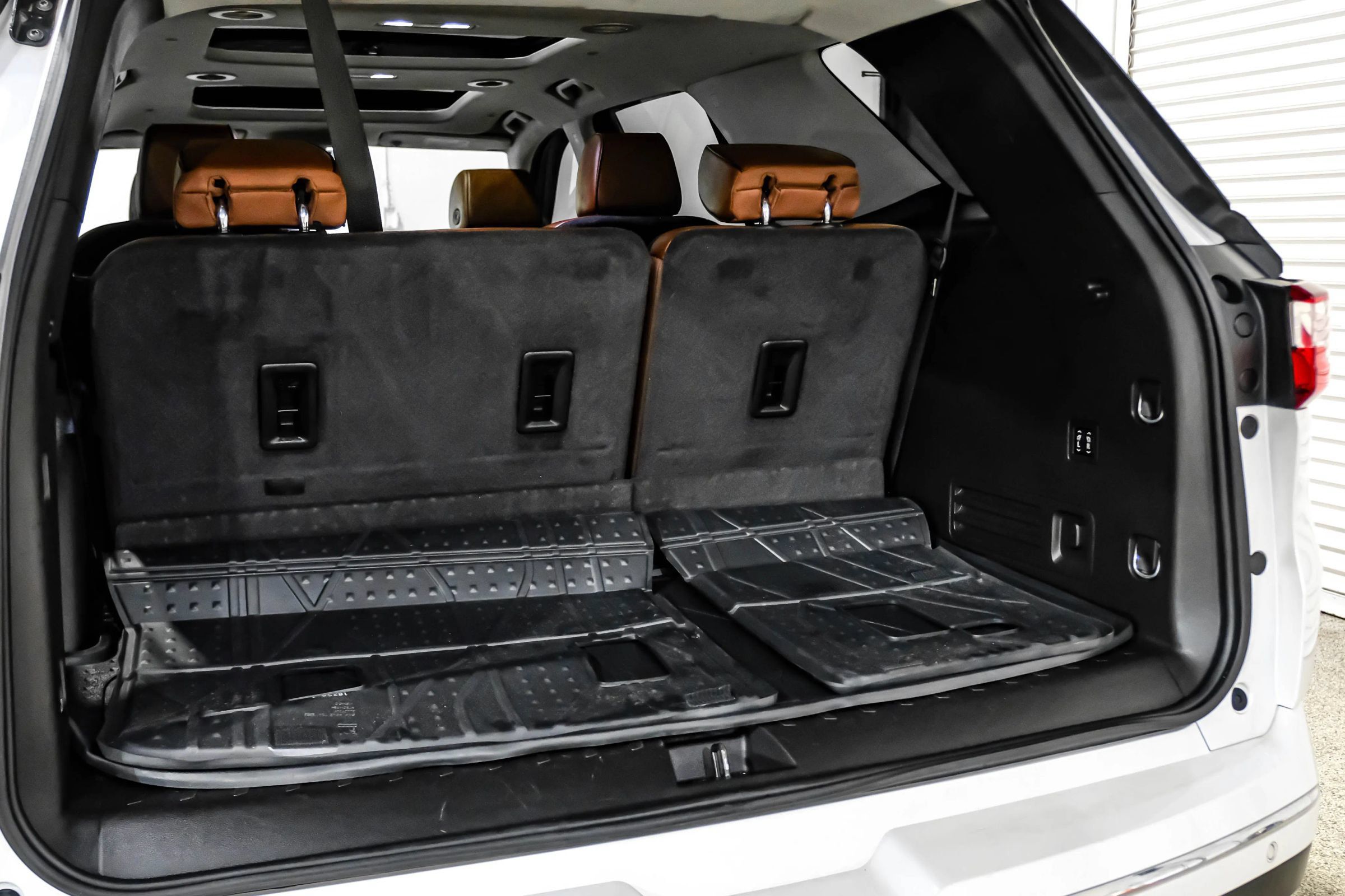Used 2019 Chevrolet Traverse High Country w/ LPO, Floor Liner Package AWD/4WD image 80