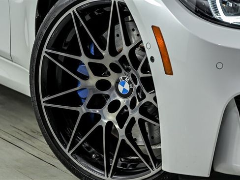 Used 2018 BMW M3 RWD image 3