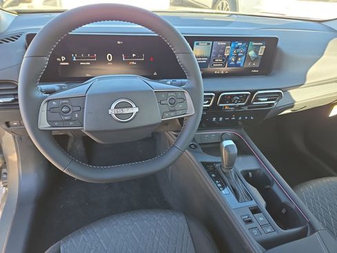 New 2026 Nissan Sentra SV w/ SV Convenience Package FWD image 32