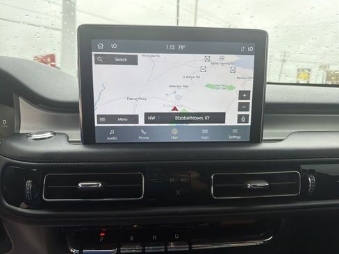 Used 2023 Lincoln Aviator AWD w/ Premium Package image 18