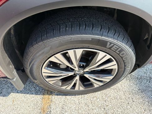 Used 2021 Nissan Rogue SV FWD image 13