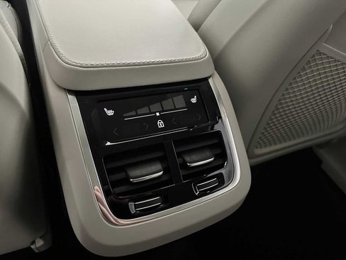 Certified 2023 Volvo XC90 B5 Plus w/ Protection Package Premier image 48