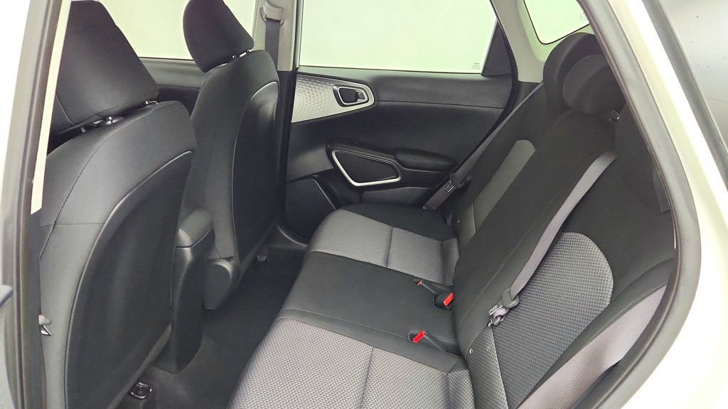Used 2024 Kia Soul LX w/ Option Group 015 FWD image 19