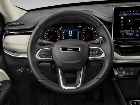 Used 2023 Jeep Compass Limited w/ Sun and Sound Group AWD/4WD image 8