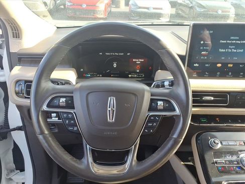 Used 2022 Lincoln Nautilus Reserve image 24