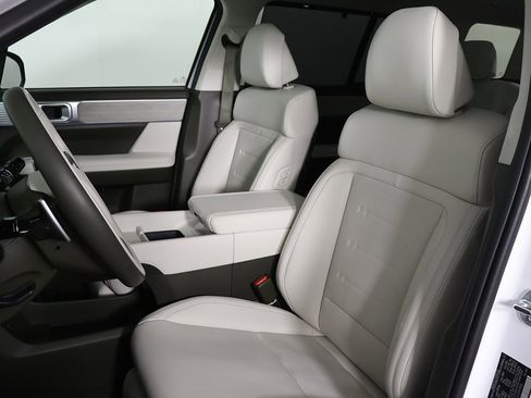 Certified 2025 Hyundai Santa Fe Calligraphy image 35