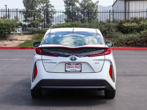 Used 2020 Toyota Prius Prime XLE FWD image 6