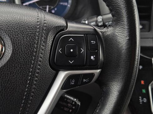 Certified 2020 Toyota Sienna XLE FWD image 20