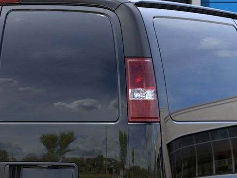 New 2026 Chevrolet Express 2500 image 11