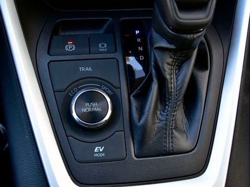 Certified 2023 Toyota RAV4 XLE image 23