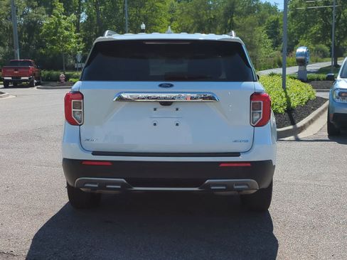 Used 2023 Ford Explorer XLT w/ Equipment Group 202A AWD/4WD image 7