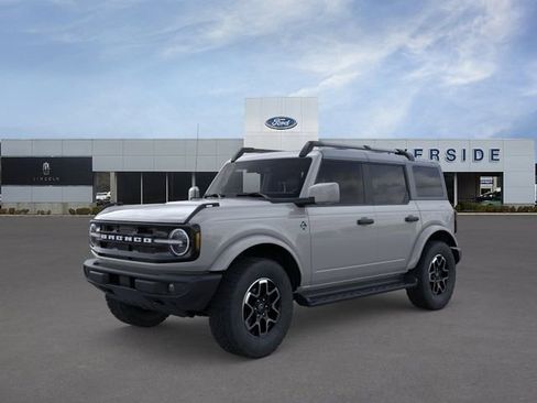 New 2026 Ford Bronco Outer Banks AWD/4WD image 1