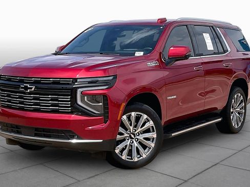 Used 2025 Chevrolet Tahoe High Country AWD/4WD image 7