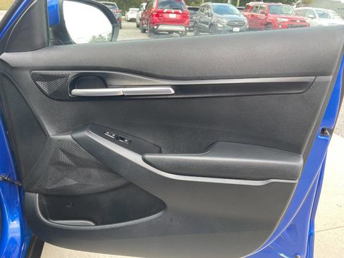 Used 2024 Kia Seltos LX image 12